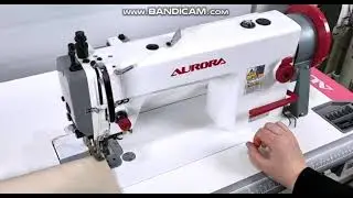 Aurora A-0352 с шагающей лапкой и ножом для обрезки края ткани