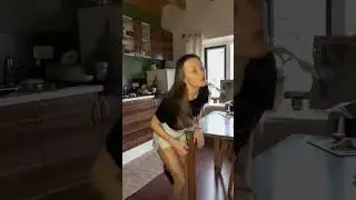 Моя жена и ее неуклюжесть #shorts