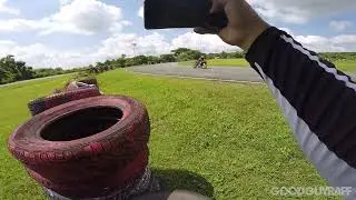 PITIKAN KO DAW SIYA! 🤣🤣🤣