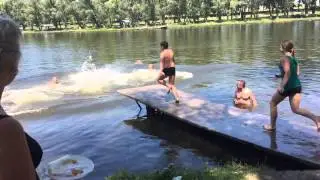 Массовые прыжки в воду 2015 HD