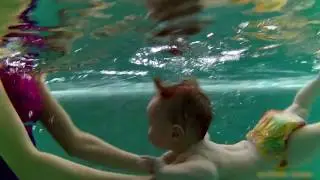 Раннее плавание Birthlight с грудничками в Москве