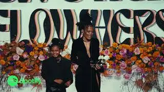 Lori Harvey Presents Teyana Taylor with the Visionary Award at Give Her FlowHers Awards Gala! 🌸🏆