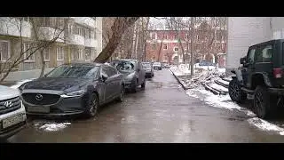 Под окном 2023 фев 05 - 07 яндекс такси 017 030