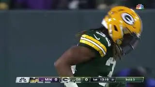 Aaron Rodgers throws hospital pass to Aaron Jones