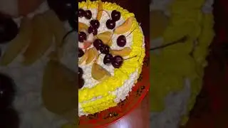 Торт фруктовый и бисквитный
