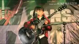 Little girl from Manipur plays guitar, sings Neil Young's Heart of Gold
