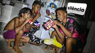 Os MOLEQUES pegaram toda a COMIDA da MANSÃO de MADRUGADA!!😤