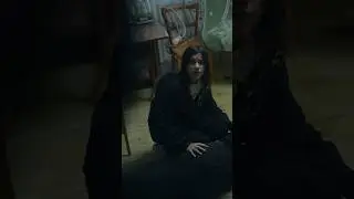ОНА СТУЧИТСЯ В ОКНО ЭТО ЗНАК СОС…скачай Grand Mobile ссыль в шапке 