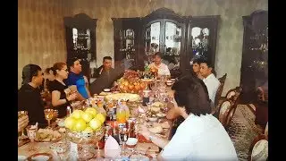 Ozoda NURSAIDOVA .Ogabek Sobirov xonadonida ( Xorazmda )
