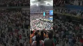 lindo alabar a Dios en unidad