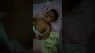 Ana Laís conversando com mamãe. 3 meses.
