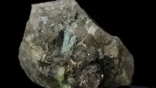 Aquamarine • Be₃Al₂Si₆O₁₈