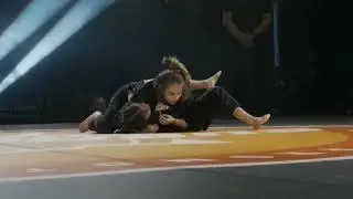 Gigi Dantas lutando