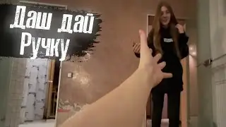 Строго уговорил Гаечку в бассейн 🧡