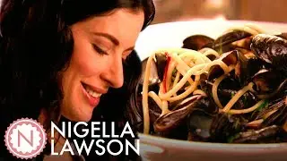 Nigella Lawson's Linguine With Mussels | Forever Summer with Nigella