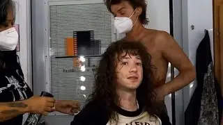 Joseph Quinn behind the scenes Stranger Things