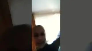 Это я ещё не разделась после школы