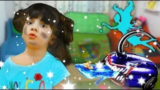 Darina as CINDERELLA. Video for kids. Vacuum cleaning. Vacuum cleaner & DREAM-Ball Princess!