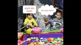 Yasmin main ikan hasil mancing sendiri