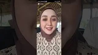 tante hijab cantik make up putih mulus 