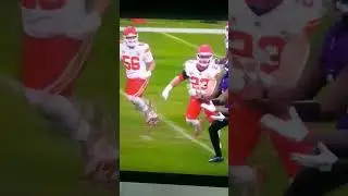 Lamar Jackson Catches OWN Pass 🤯 #Ravens #Chiefs #NFL