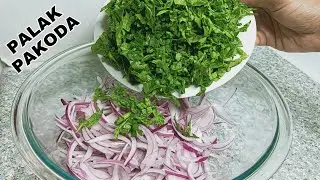 Palak pakoda recipe | onion pakoda | palak onion pakoda | Ather khan’s kitchen