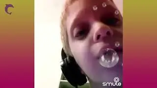 Парень перепел Элджея Рванные джинсы