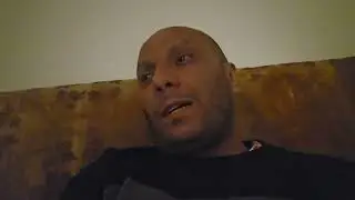 Morsay Réagi Pour L'espagnole Marocain  Qui Se Fais Crache Dessus Par Un Rasicte A Paris