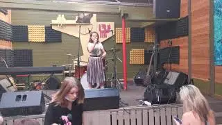 Маша Ариспе Лара (9 лет) - Dance monkey (Tones & I)