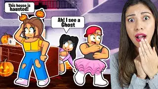 ME AND MY DAUGHTER GOT TRPPED in a HAUNTED HOUSE! - Roblox Roleplay
