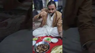 free ka Khana #foodshorts #karahi #trending #funny😁😁