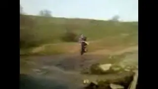 Через брод на Suzuki TS 50 Hustler