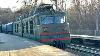«С классическим лого!» Встреча электровоза ВЛ80К-606 и электропоезда ЭР9М-540