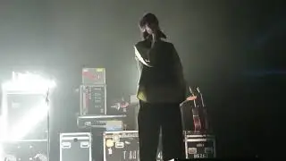 Tegan and Sara - Sara needs to see the people who weren't clapping + wants to understand them