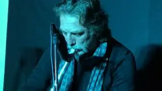 Volkan Gücer Konzert am Kaiser Skulpturen in Köln-Weiss Dez 2017