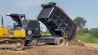 Video Real Sound - Bulldozer Pushing Land By Komatsu D31P - Dozer KH