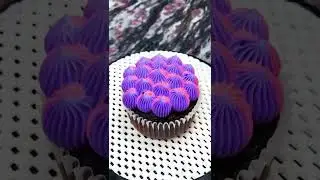 Super Smooth & Satisfying!! 3 Ways to Decorate a Cupcake with 1 Piping Tip!