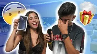 🎁REGALO NUEVO IPHONE a mi HERMANO‼️*se emociona* | @victoriacarotudela