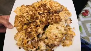 Рубленные котлетки из куриного филе и салат из свежей капусты