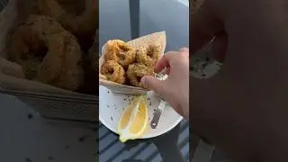CALAMARS FRITS ET SA SAUCE TARTARE