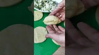 Пирожки домашние Погача с сыром Фета и зелёным луком#рецепты #пирожки#пирожкипотурецки#погачассыром