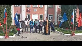 Настоятель Храма Георгия Победоносца п. Хомутово протоиерей Сергий поздравил участников автопробега