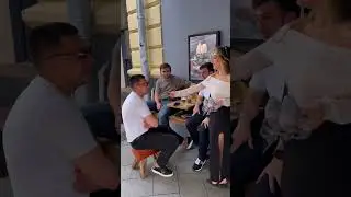 Раздаю киндер сюрпризы на Патриках