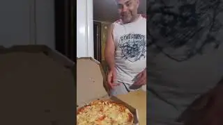 ДОЧЬ НЕ ДАЁТ ОТЦУ ЕСТЬ! 