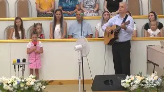 Из кирпичиков возводят дом большой / Песня