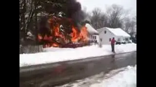 Structure fire in New Hartford kills 3 (Raw footage)