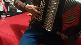 La Suma Corrido//Tutorial Básico En Acordeon