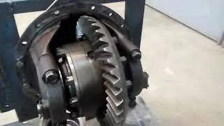 Repair of the KhTZ T 150-k Gearbox