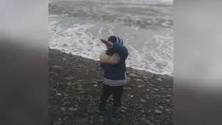 Мы с братом на море.....