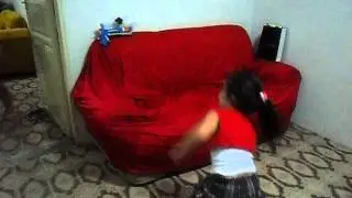 julia brincando com os coleguinhas